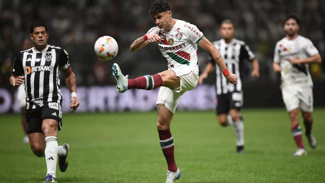 Torcedores detonam atuação do Fluminense contra o Atlético-MG: 'Morto'