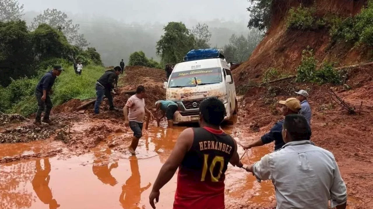 Lluvias causan la muerte de una mujer; hombre sigue desaparecido en Oaxaca