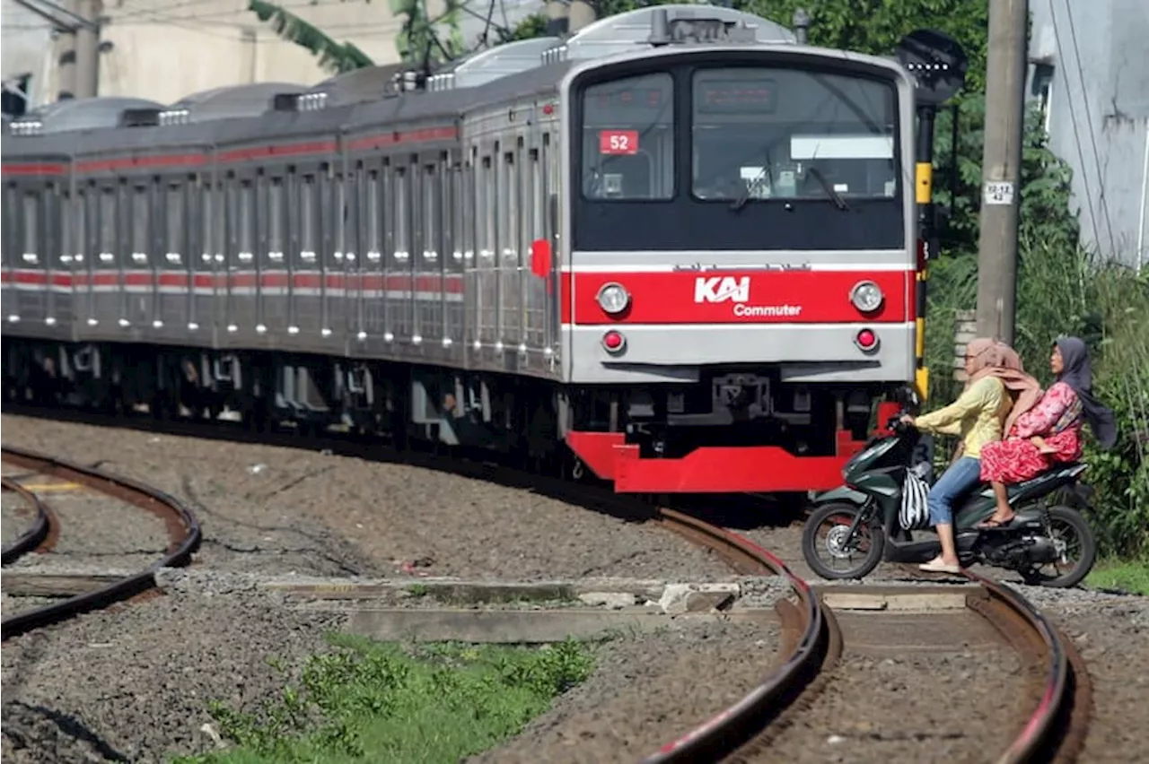 Temper Kereta Api Taksaka di Bantul, Truk Molen Ringsek