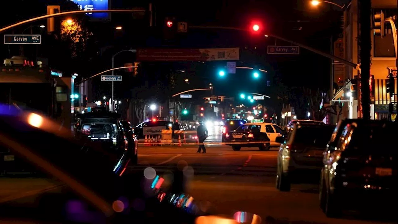 Los Angeles bus hijacking prompts SWAT response, leaves 1 dead, police say