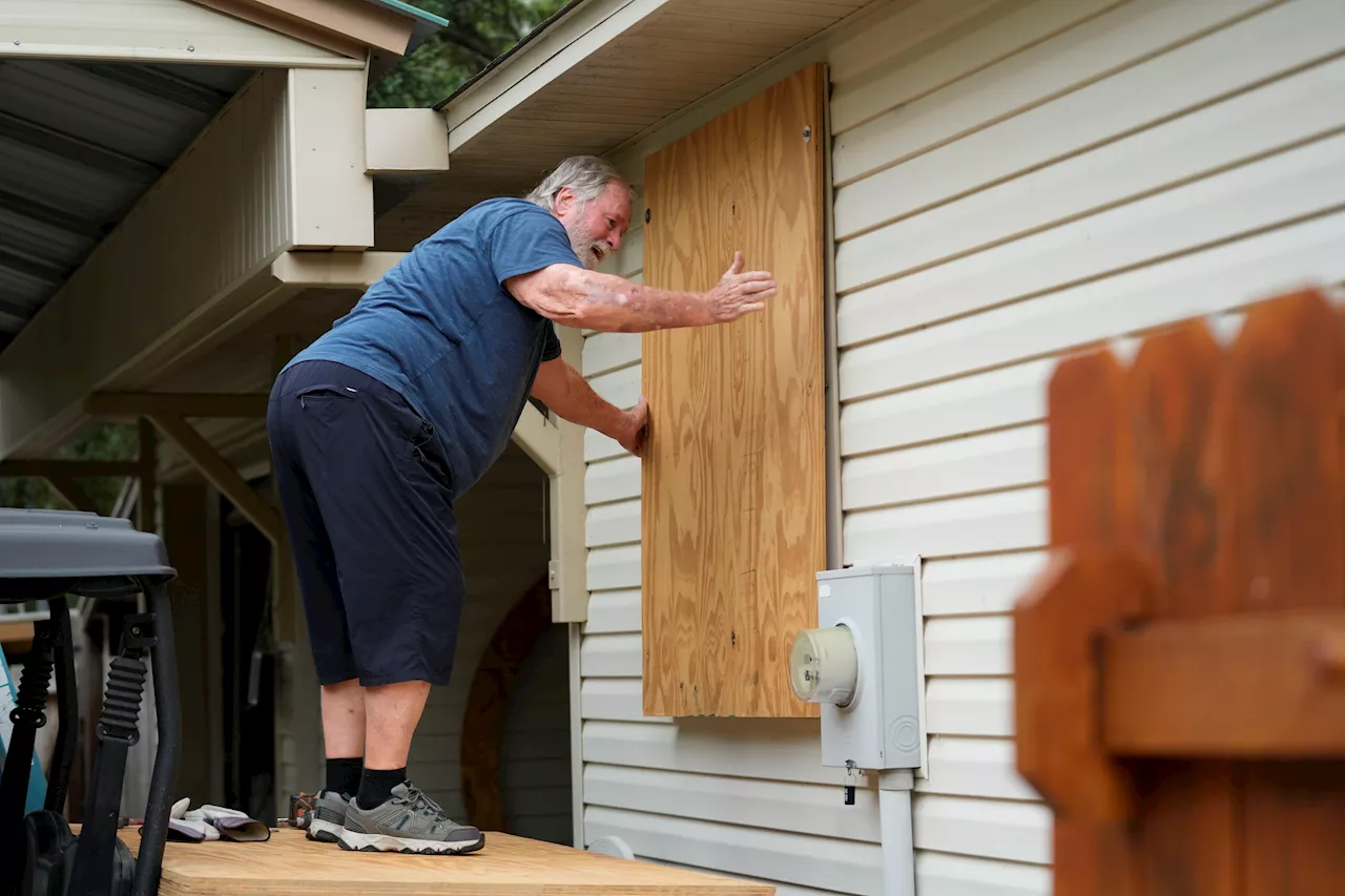 Residents flee as Helene is expected to strike Florida as a major hurricane