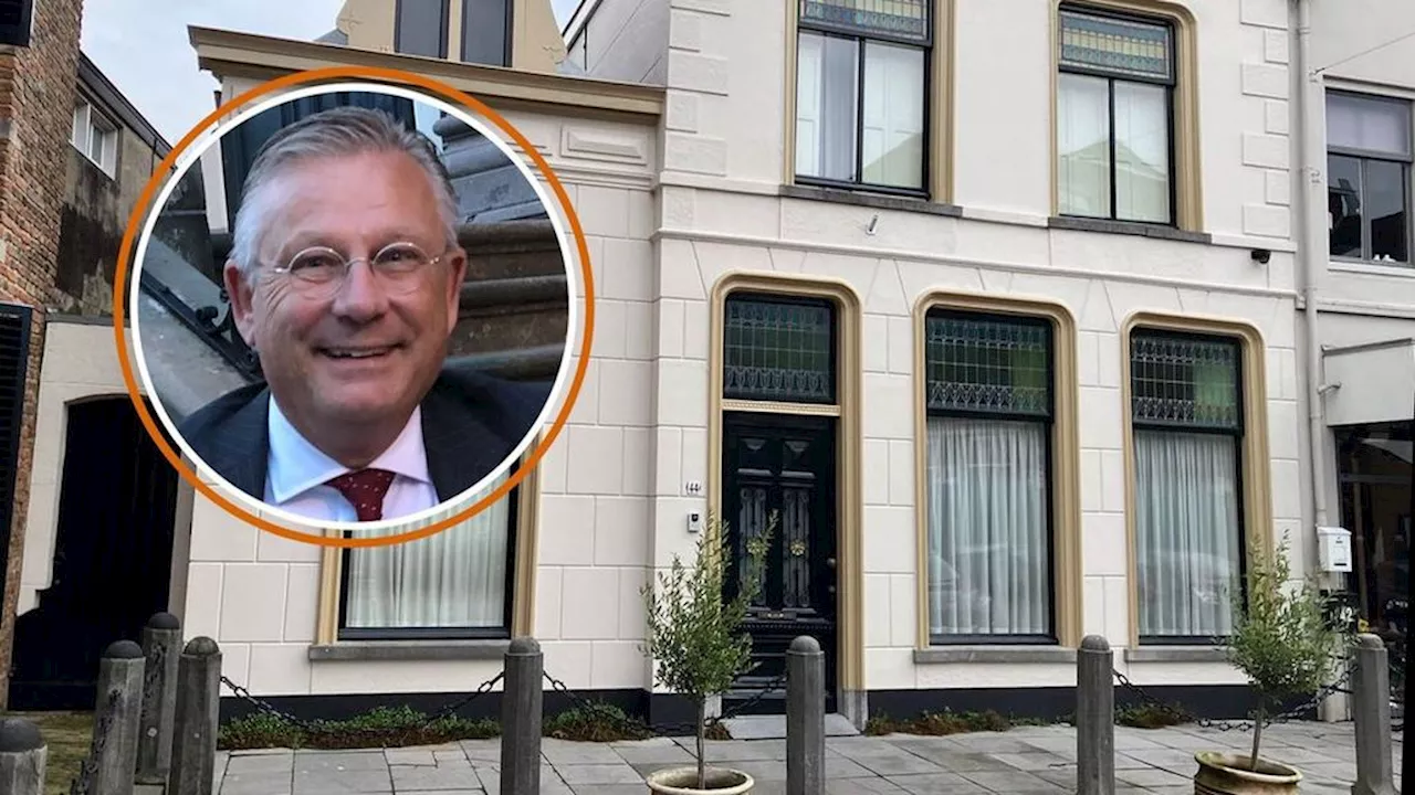 Boete voor burgemeester die ramen in monumentaal huis liet vervangen