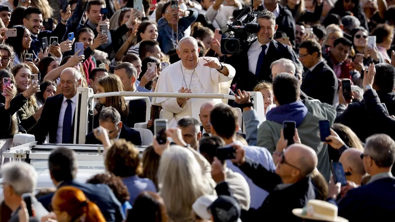 Lied voor afsluiting bezoek paus Franciscus in België geschrapt na misbruik-schandal