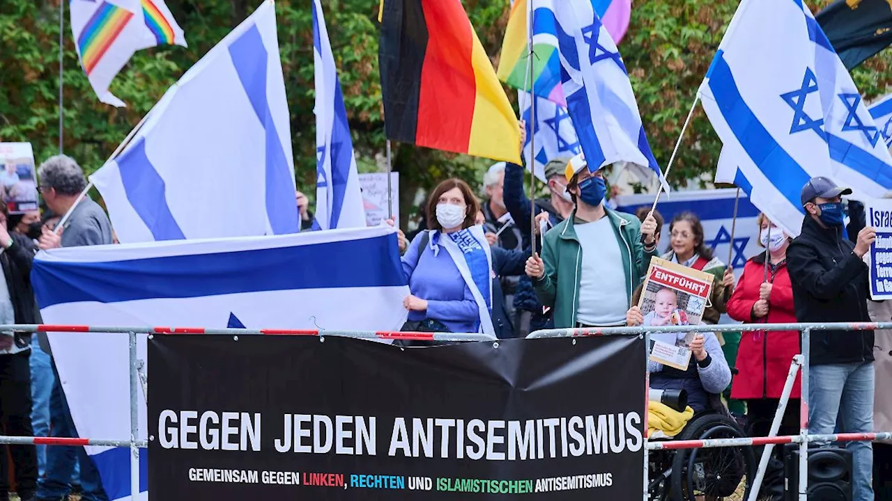 Jahrestag des Hamas-Angriffs auf Israel: Viele Demonstrationen in Berlin