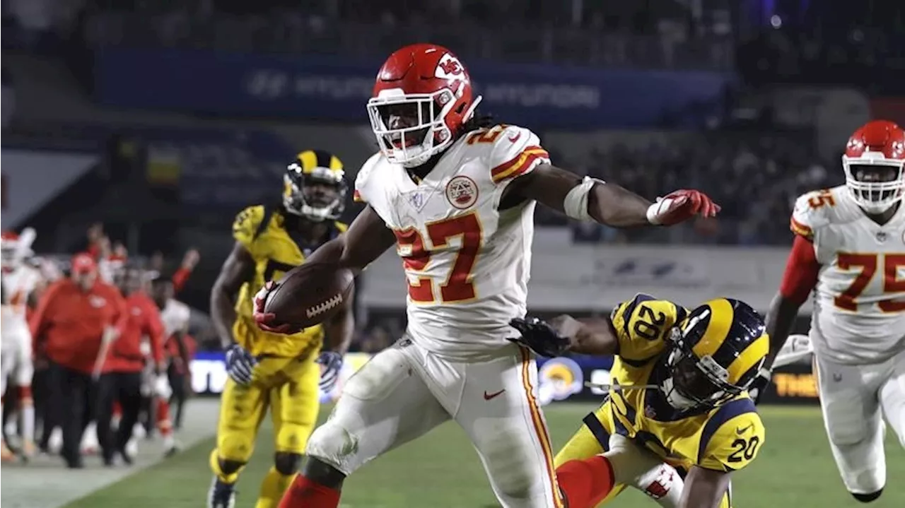 Back with Chiefs, Hunt wants to prove he's matured, still has something left