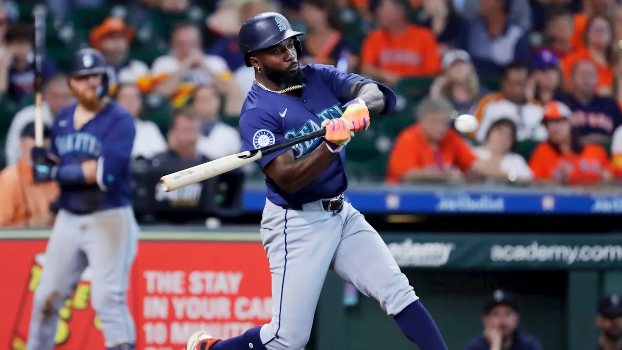 Mariners continue fight for AL wild card with win over Astros