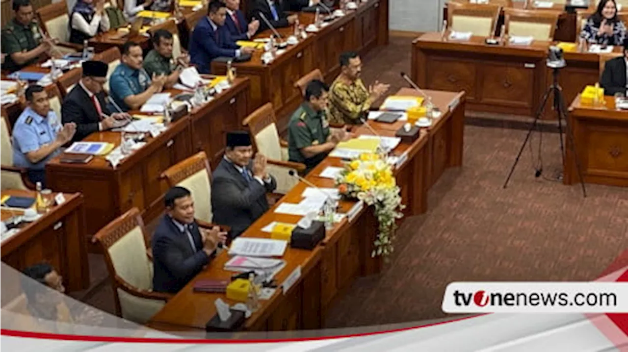 Rapat Terakhir dengan Komisi I DPR RI, Prabowo Sampaikan Permohonan Maaf