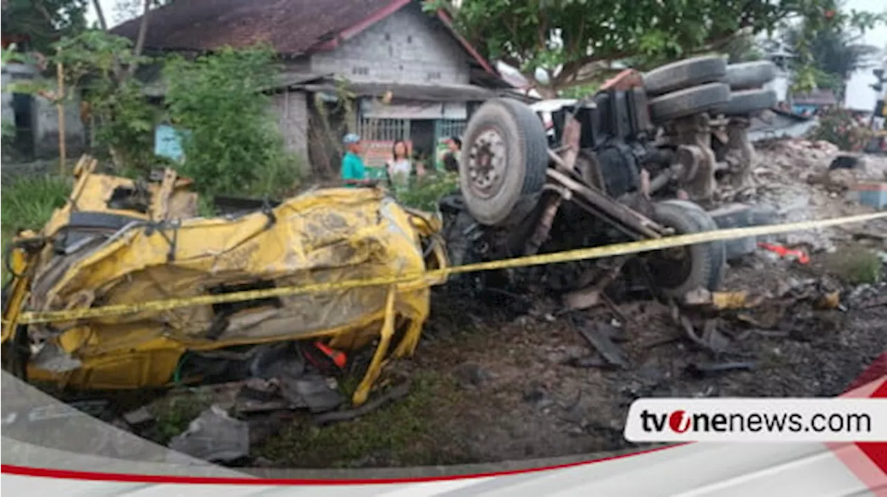 Tabrakan KA Taksaka dan Truk di Bantul: Kendaraan Ringsek, Pos Palang Pintu Hingga Lokomotif Rusak