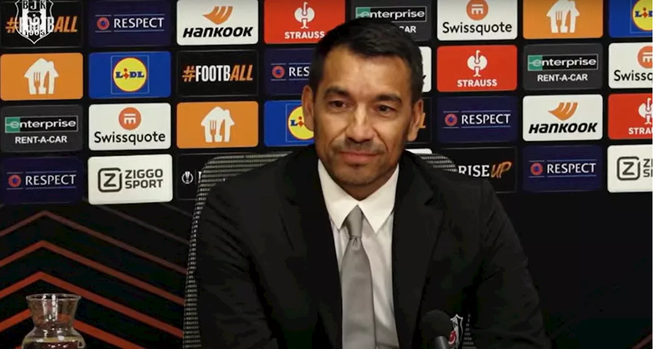 Van Bronckhorst maakt complimenten aan Van Persie: 'Volg hem heel nauw'