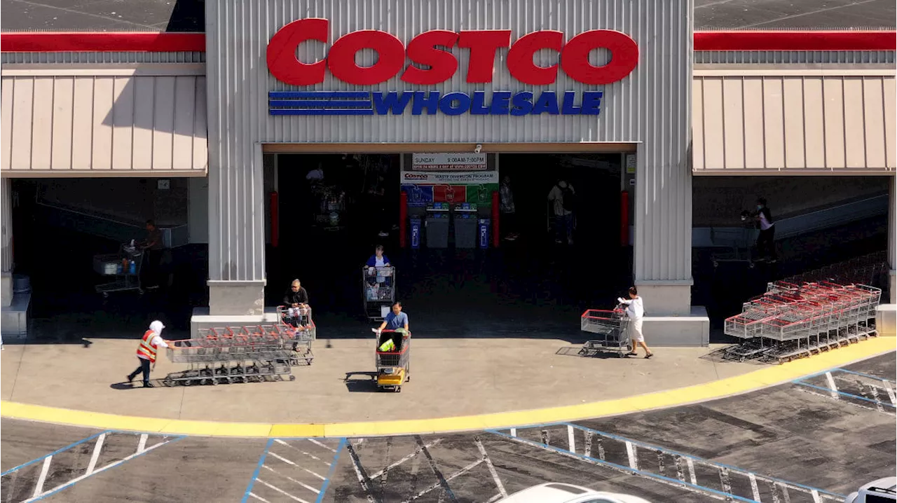 How to play wholesale retailers like Costco and AutoZone