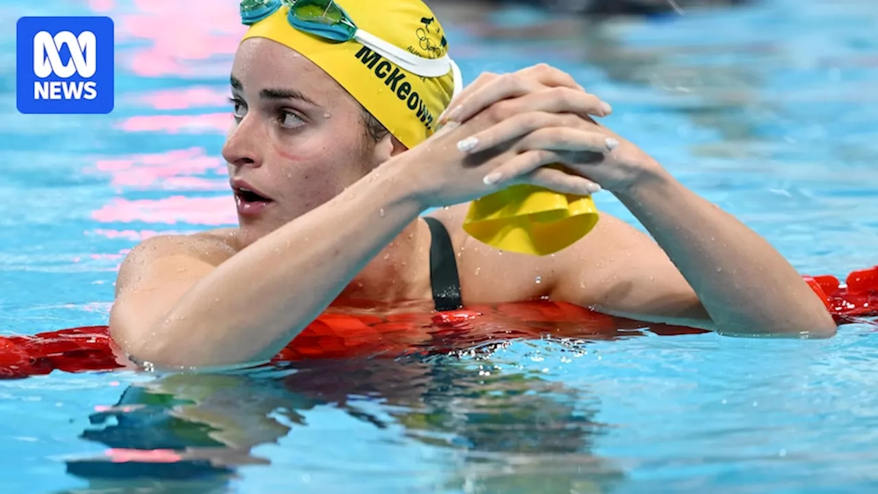 Kaylee McKeown breaks the women's 100m short course backstroke world record