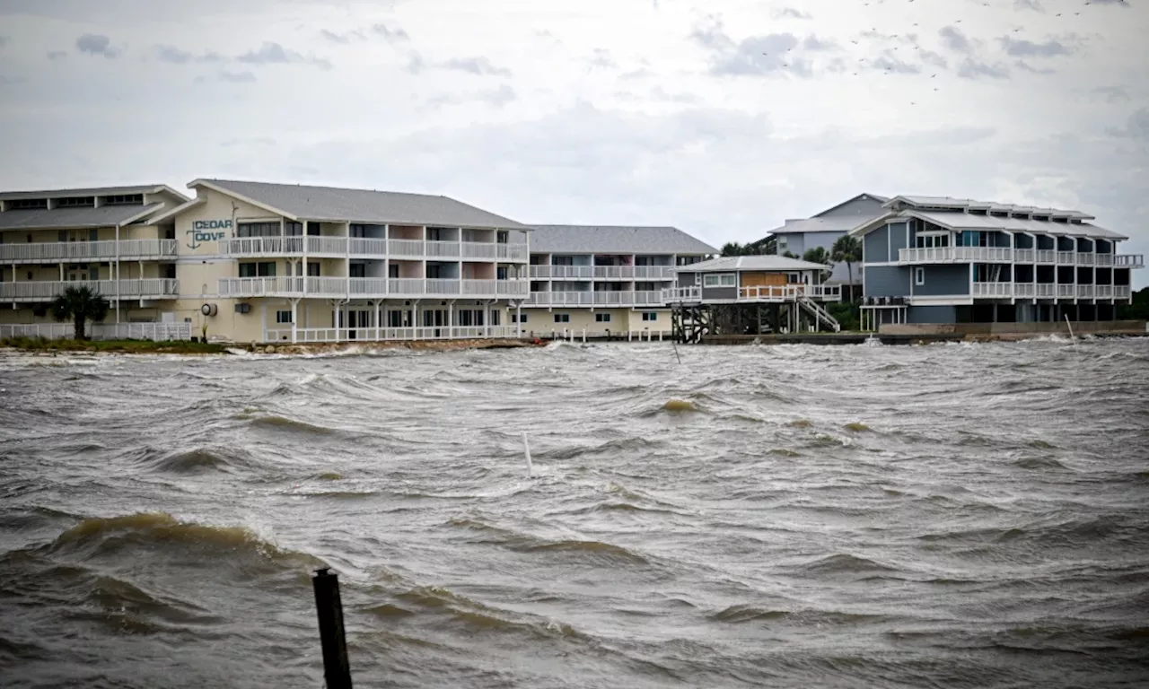 Huracán Helene llega a categoría 4 en Estados Unidos: hay inundaciones y cortes de luz