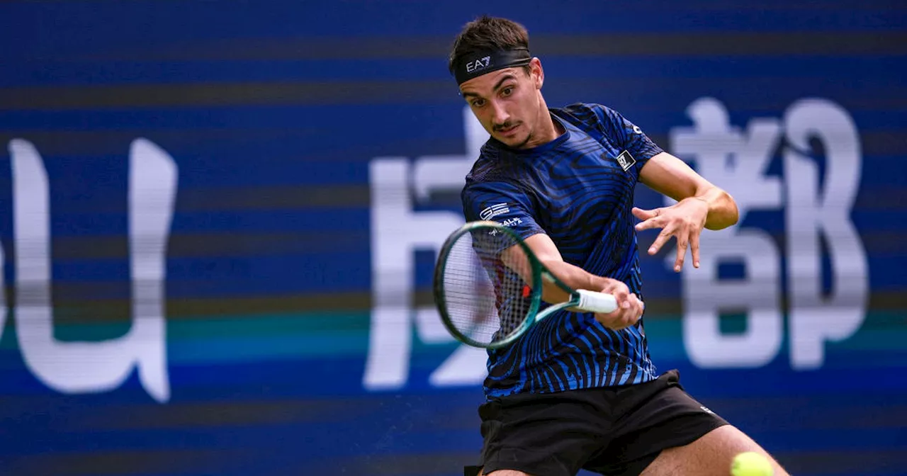 Lorenzo Sonego eliminato da Adrian Mannarino al primo turno a Pechino: il francese vince in tre set (1-6, 6-2, 6-3)