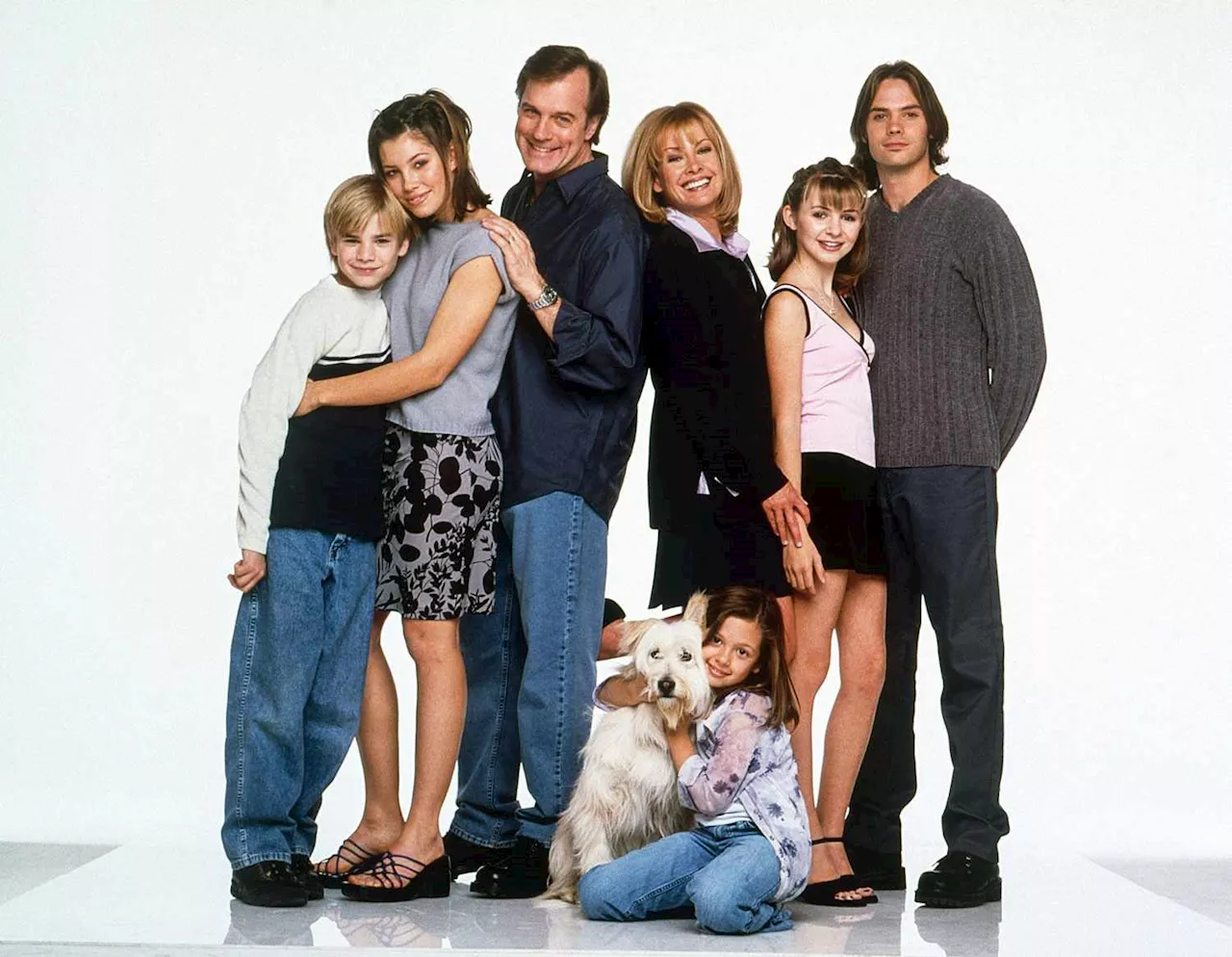 7th Heaven cast address Stephen Collins' sexual abuse ahead of series rewatch premiere