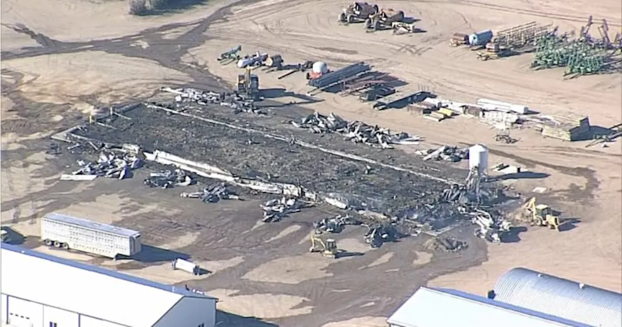 Barn burns down in southern Alberta, taking thousands of turkeys with it