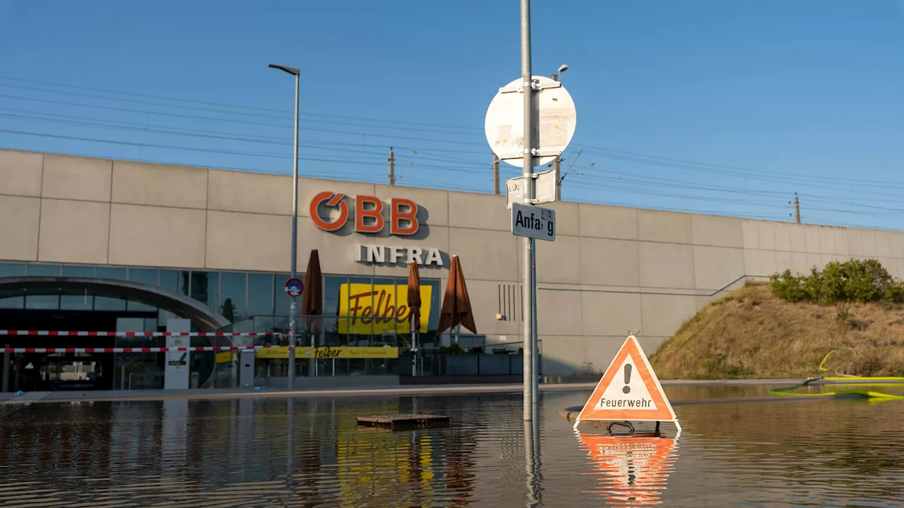 Bahnstreckensperrungen nach Hochwasser: Pendler müssen zur Arbeit fahren