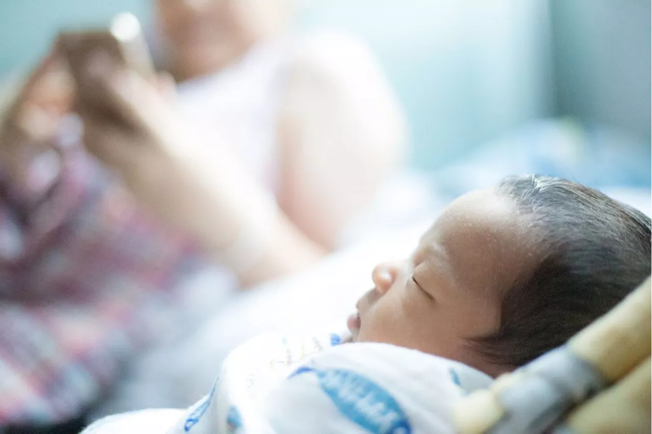 Employer upset after catching her helper using her phone while carrying her baby Singapore News