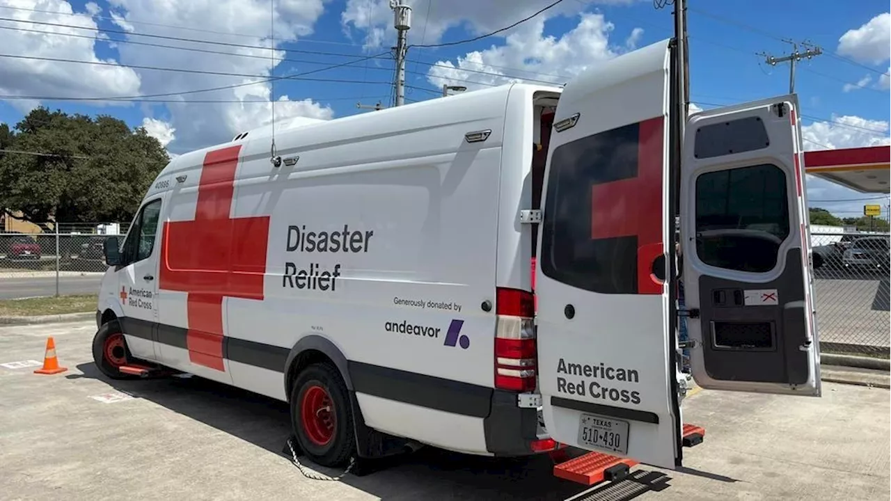 Red Cross Volunteers Prepare for Hurricane Helene in Florida