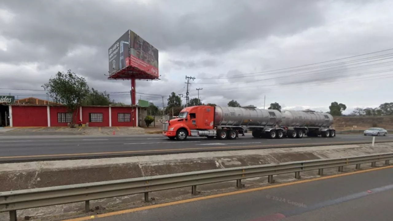 Amagan con bloqueo en Tulancingo, vecinos inconformes con desvío de tránsito pesado