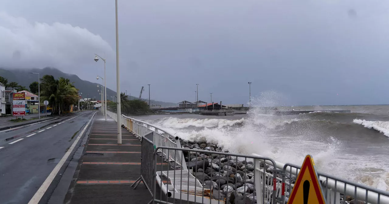 Météo France place la Guadeloupe en vigilance rouge «fortes pluies et orages»