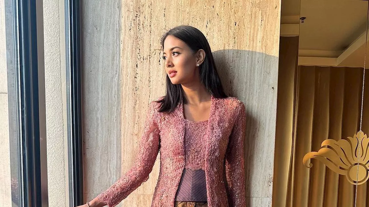 4 Ide Tampil Cantik dan Feminin dengan Kebaya Kutu Baru Pink Ala Selebriti, Aurelie Moeremans Memesona!