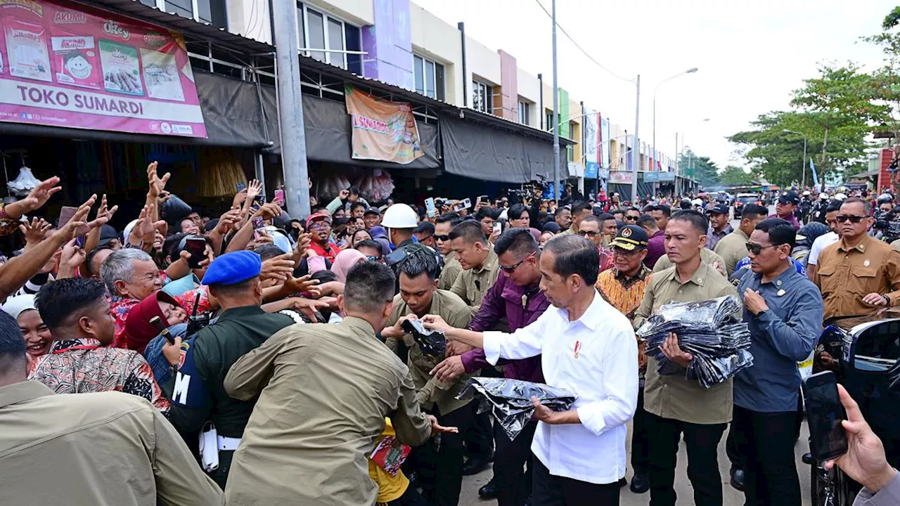 Kunjungan ke Pasar, Jokowi Kaget Lihat Antusias Warga Berau Kaltim