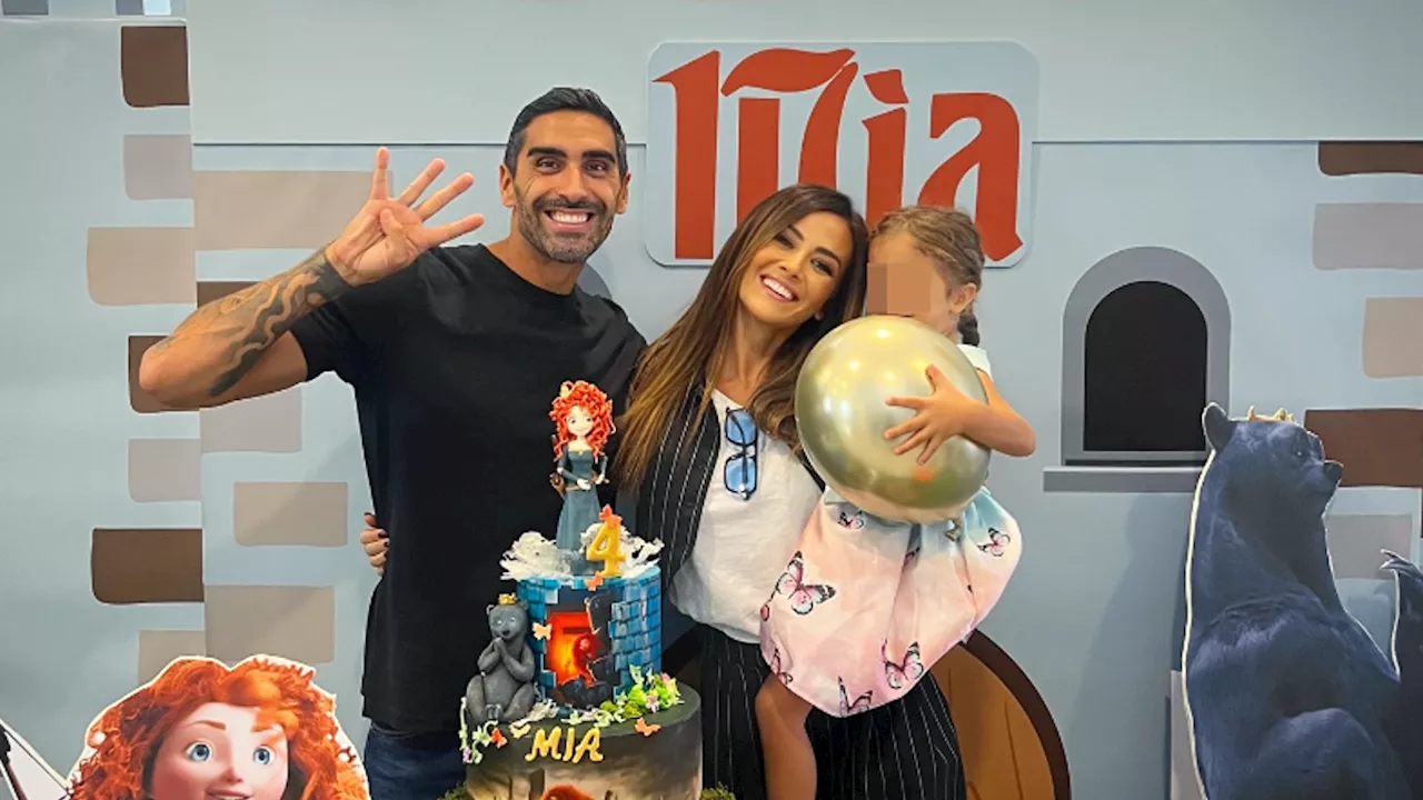 Giorgia Palmas e Filippo Magnini festeggiano i 4 anni di Mia