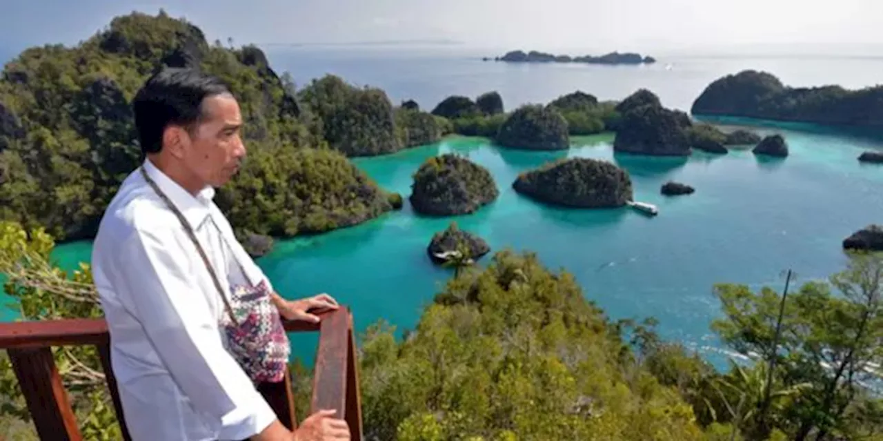 Mengingat Kembali Jejak Jokowi di Puncak Raja Ampat