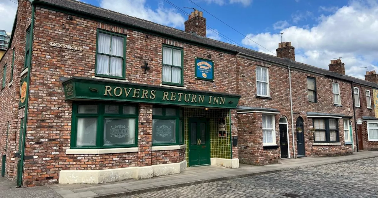 Health fears as Coronation Street legend experiences dizziness at work