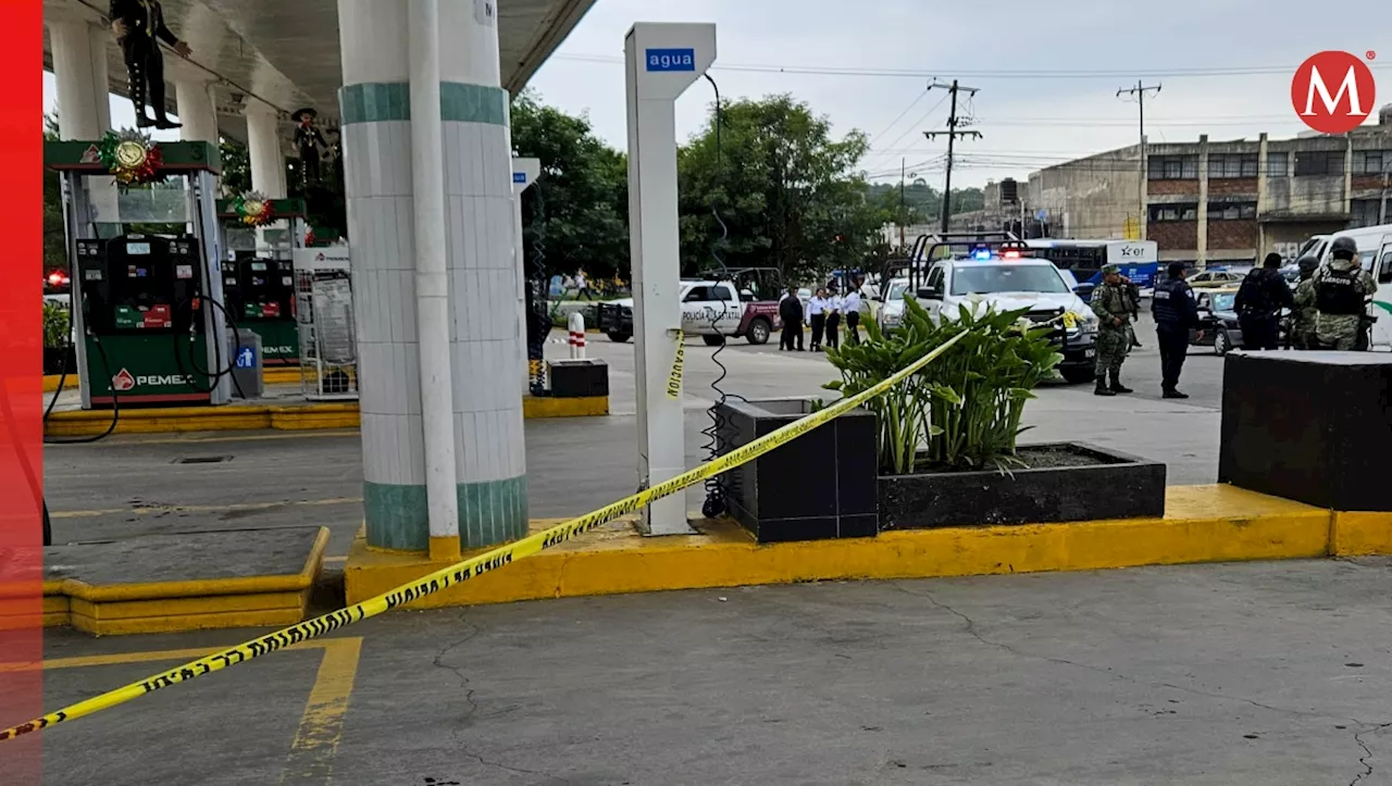 Mujer baleada por su expareja en gasolinera de Puebla tiene hemorragia cerebral: Fiscalía