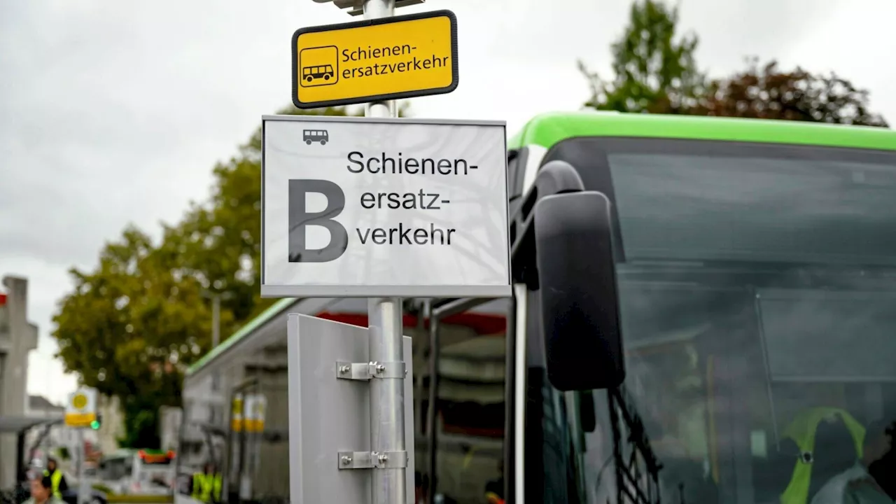 Schienenersatzverkehr und zusätzlicher Parkplatz beim Bahnhof Tulln