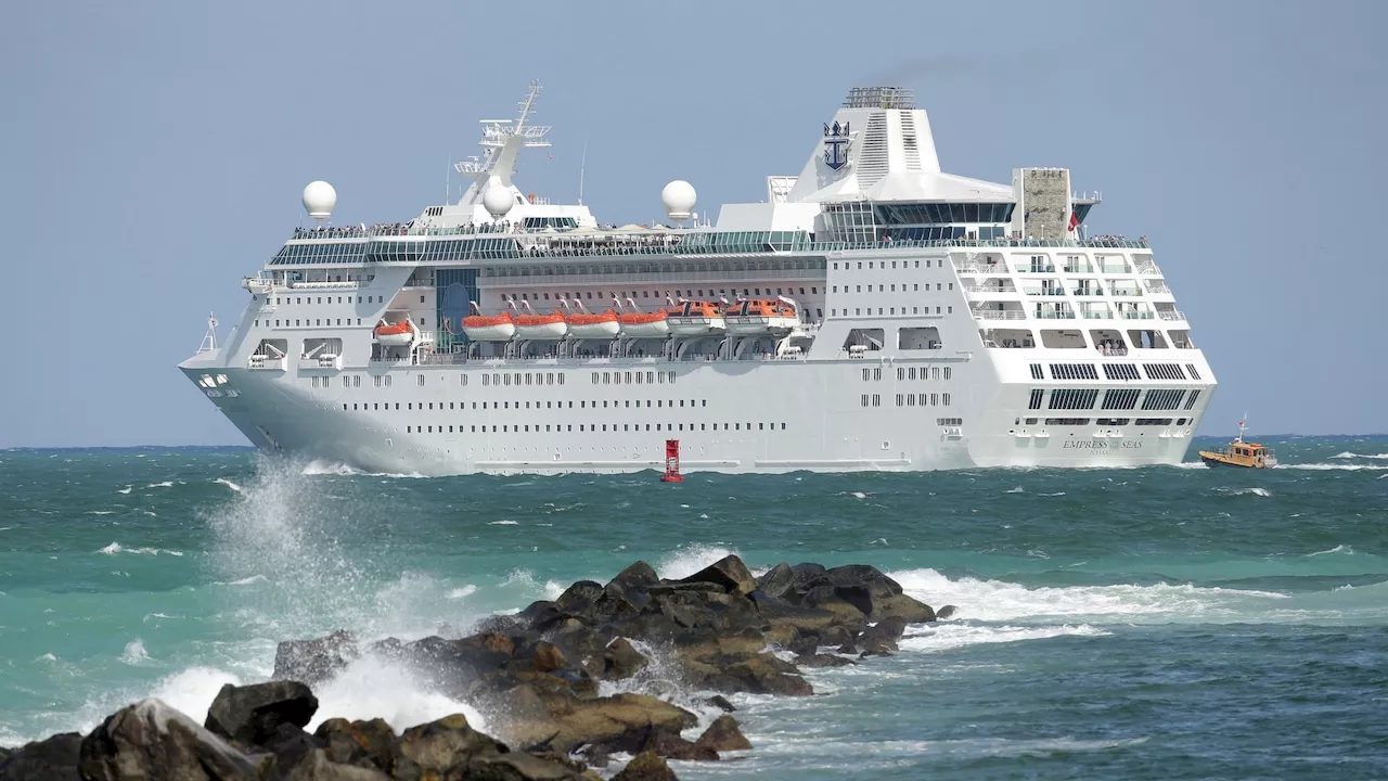 Hurricane Helene forces Royal Caribbean, Carnival to delay cruises