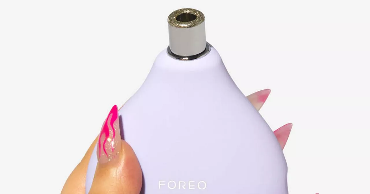 Foreo Kiwi Derma Pore Vacuum Promises Younger Looking Skin