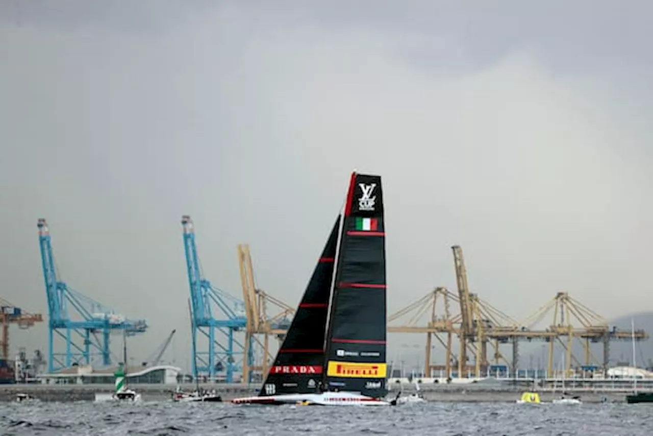 Louis Vuitton Cup, finale al via: Luna Rossa sfida Ineos Britannia