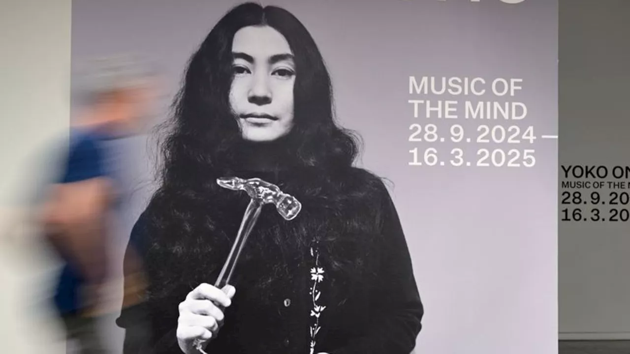 Performance: 'Tritt in alle Pfützen': Yoko Ono-Ausstellung in Düsseldorf