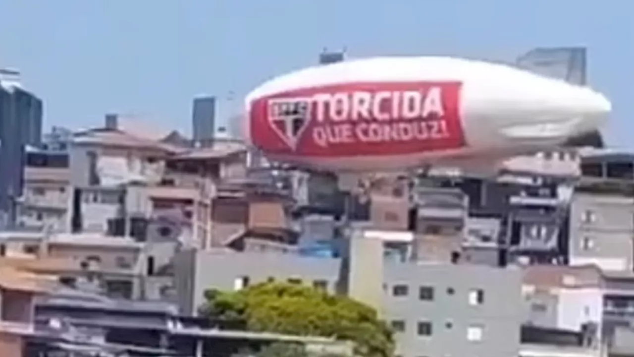 Sao Paulo Blimp Crashes Into Houses During Test Flight