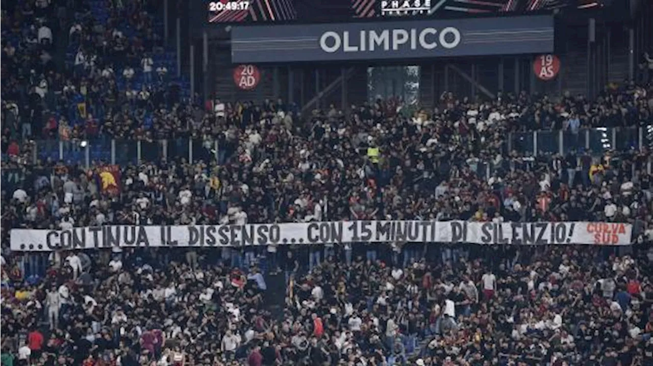 Roma, la Curva Sud con De Rossi: 'Il destino ti riporterà dalla tua gente'