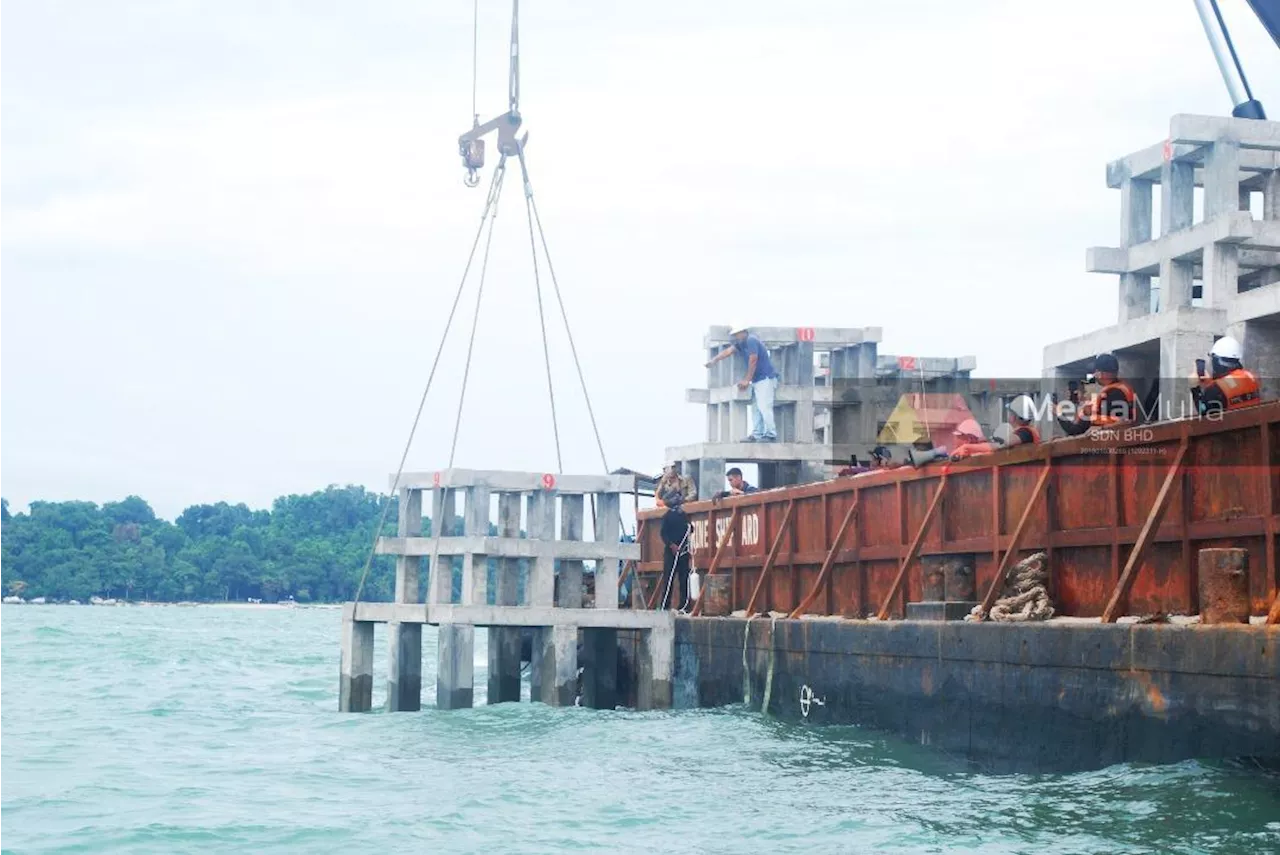 12 tukun tiruan tingkat stok ikan Pulau Dodol