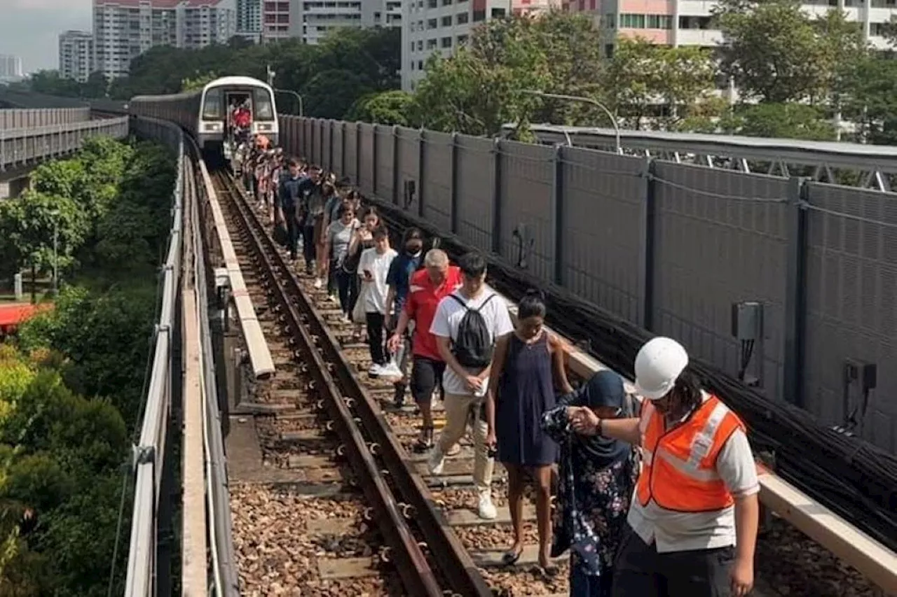 Penumpang MRT Singapura dipindahkan akibat gangguan elektrik