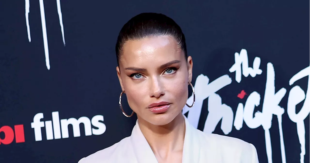 Adriana Lima Returns to the Runway for 1st Time in 6 Years in Paris