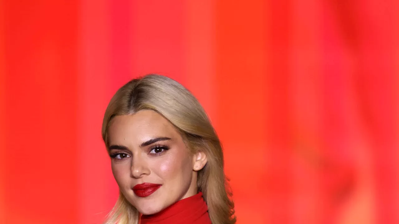 Kendall Jenner: Mit diesem Produkt hält sie ihre frisch blondierten Haare gesund