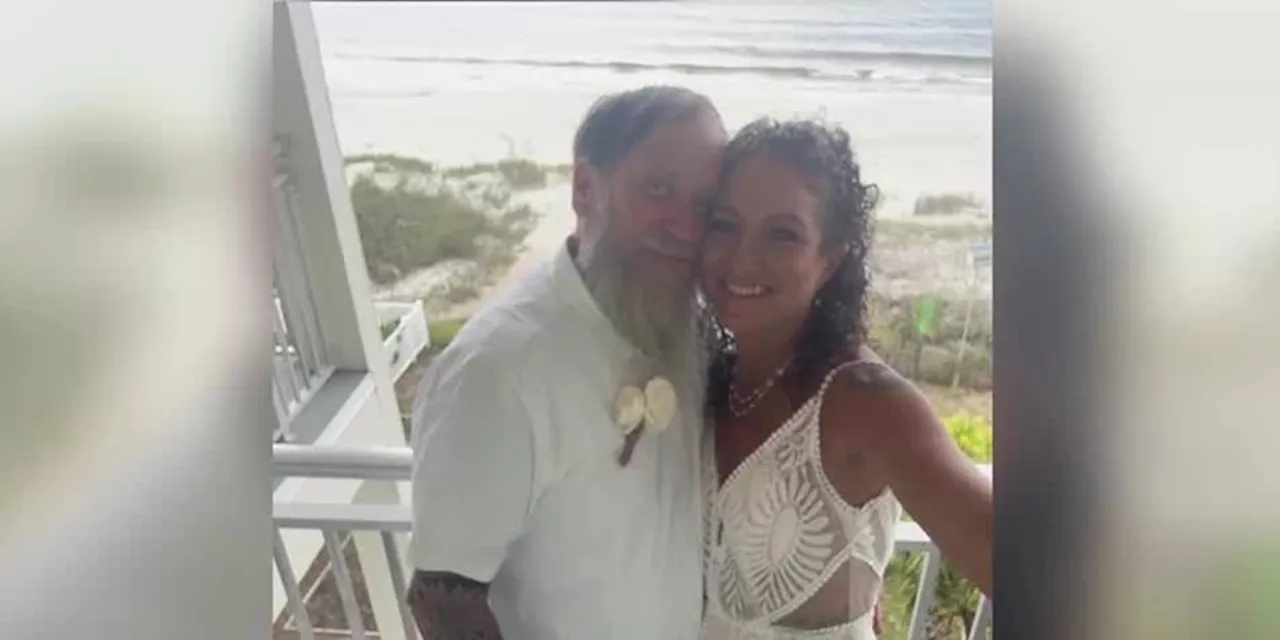 Couple “ties the knot” in Mexico Beach day before Helene arrives