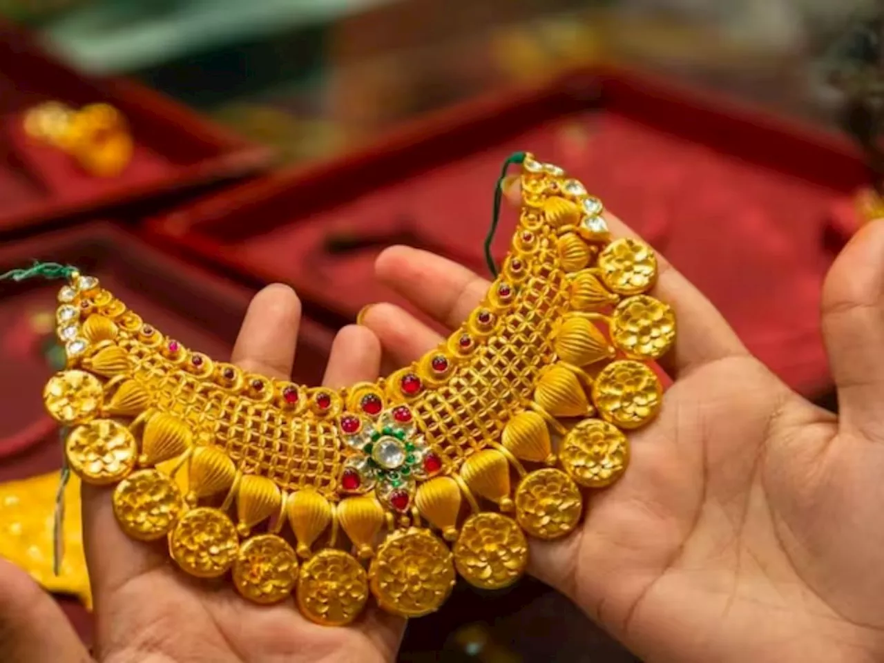 Gold Price at All Time High: ऐन सणासुदीत सोन्याच्या दरात उच्चांकी वाढ, 24 कॅरेटचा दर जाणून घ्या