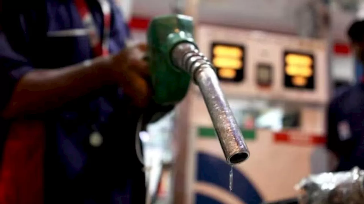 Petrol Price: బిగ్ బిగ్ గుడ్ న్యూస్.. భారీగా తగ్గనున్న పెట్రోల్, డీజిల్ ధరలు