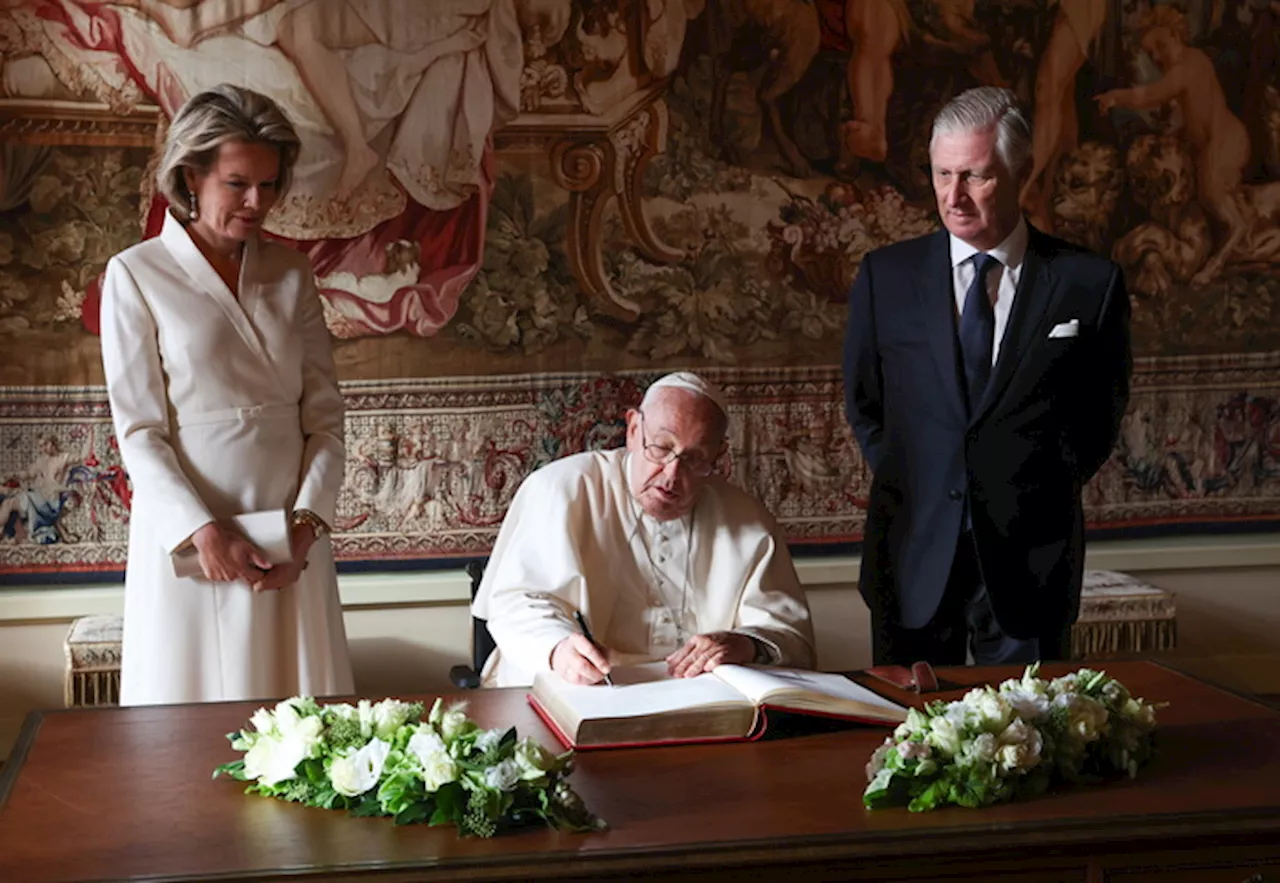 Papa Francesco in Belgio incontra re Filippo e Mathilde