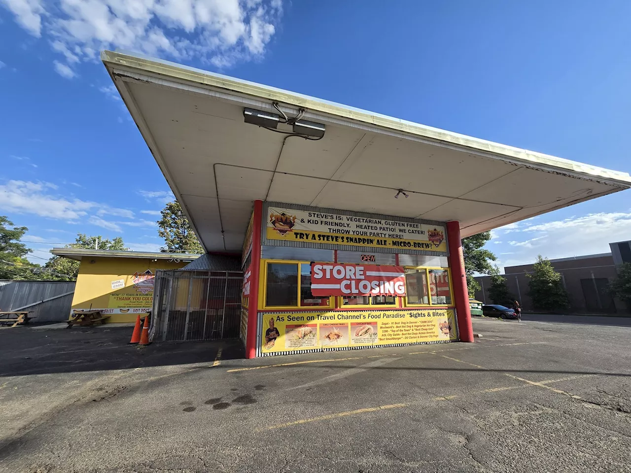 Steve's Snappin' Dogs Closing After Nearly Two Decades on Colfax