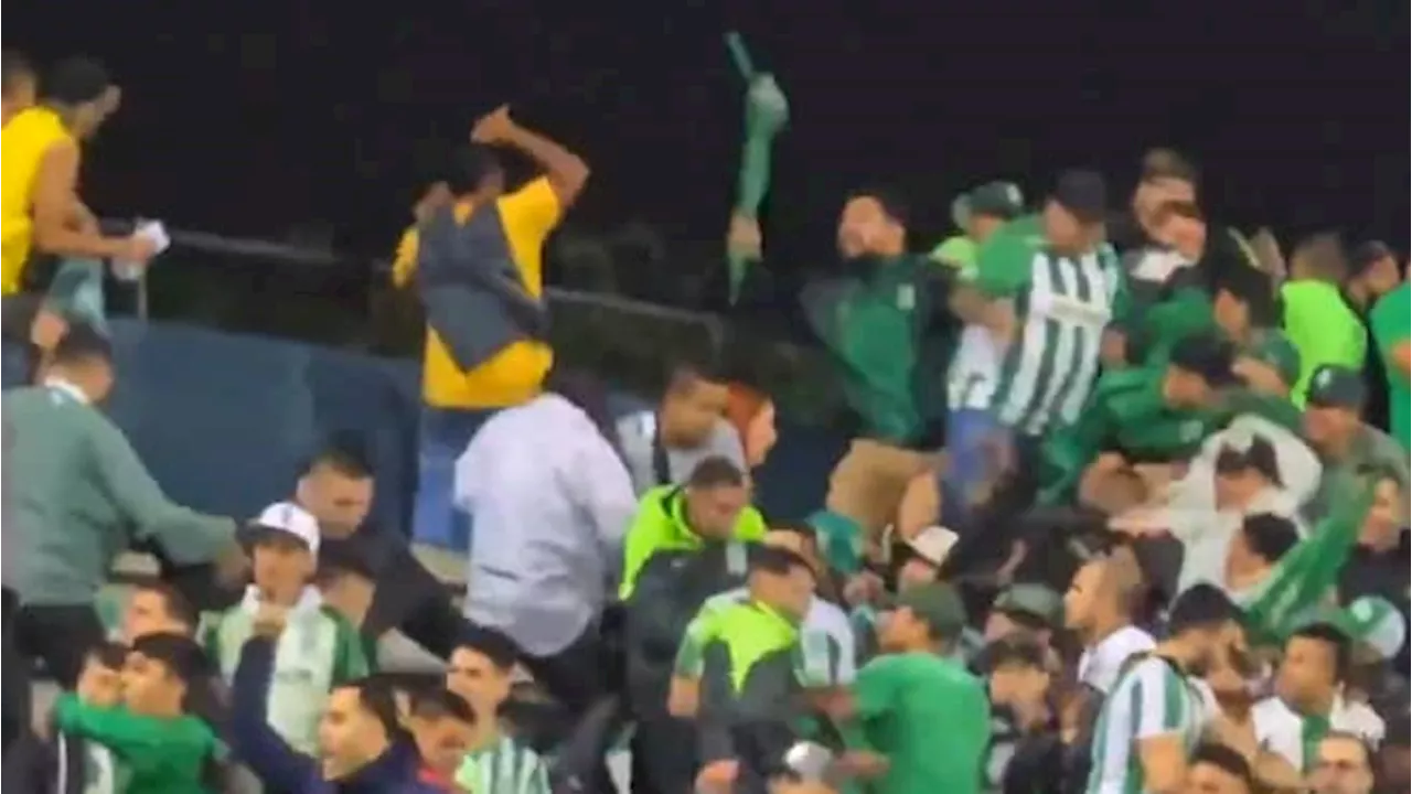 Violencia en el estadio Atanasio Girardot: Barristas de Nacional y Junior se enfrentan