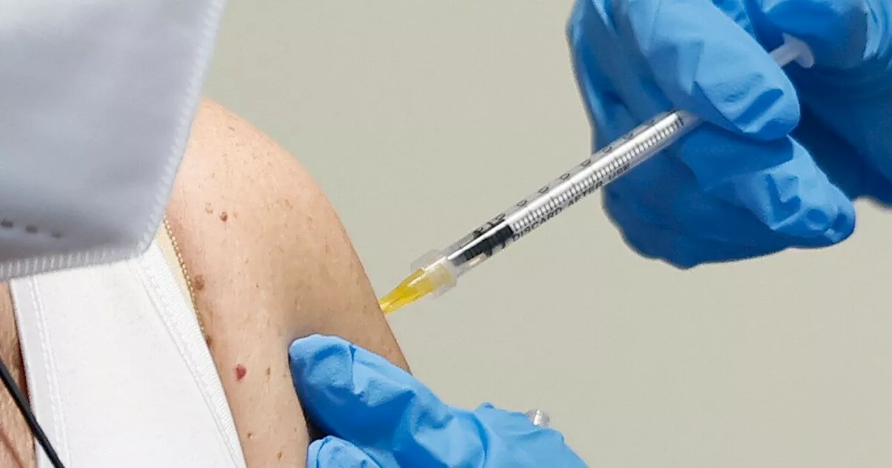 Dopo la vaccinazione, l'ex marito convinse i figli che lei fosse 'radioattiva'