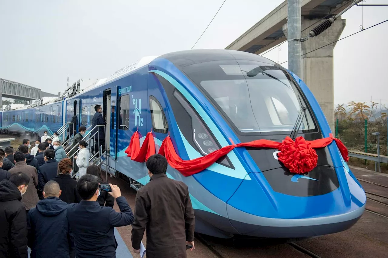 Spain Builds World’s First High-Speed Hydrail Train