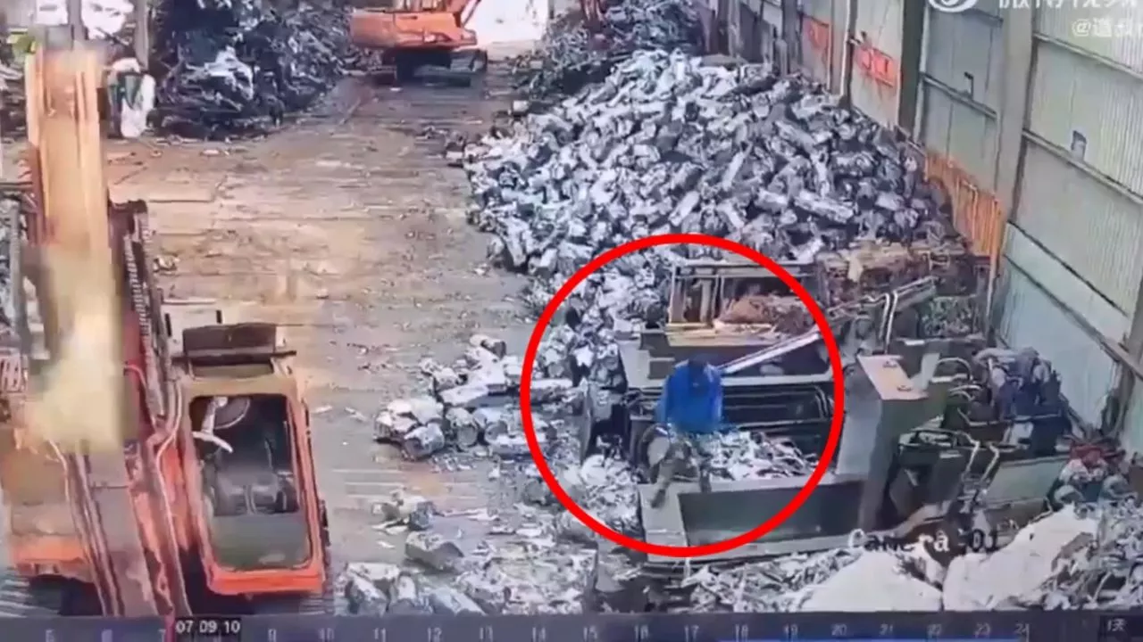 IMÁGENES FUERTES: trabajador se parte en dos tras ser aplastado por una máquina compactadora de basura